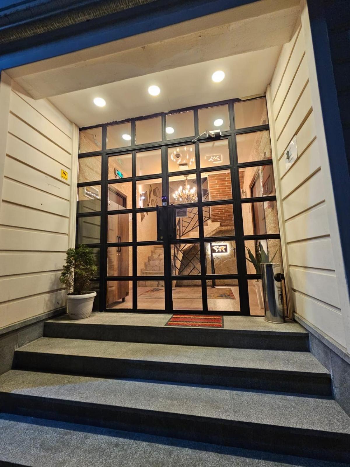 Hotel Chogo Kutaisi Exterior foto